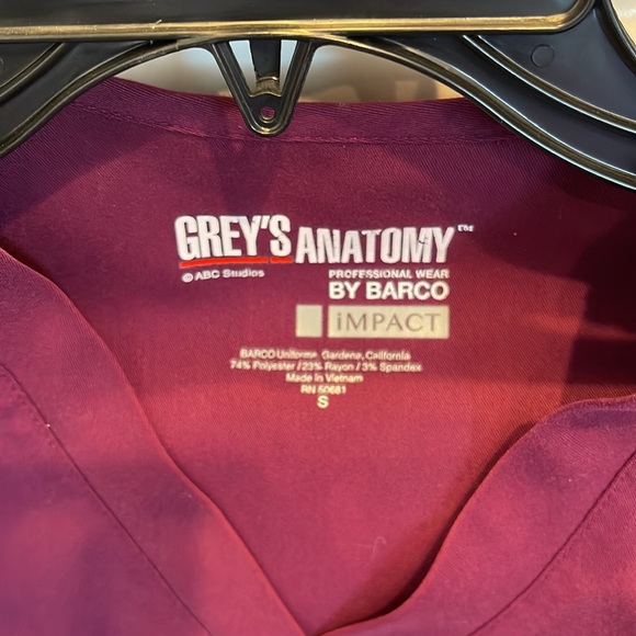 Good condition wine colored - Picture 3 of 3